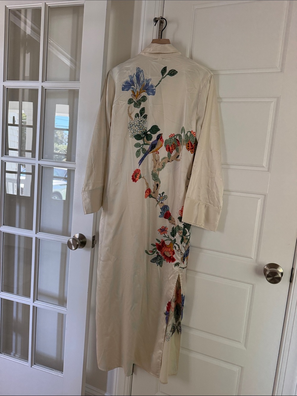 Gilligan & O'Malley Cream Floral Satin Robe - Picture 3 of 3